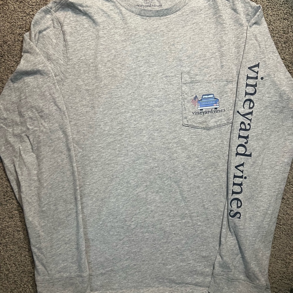 Vineyard Vines long sleeve tee: men's small